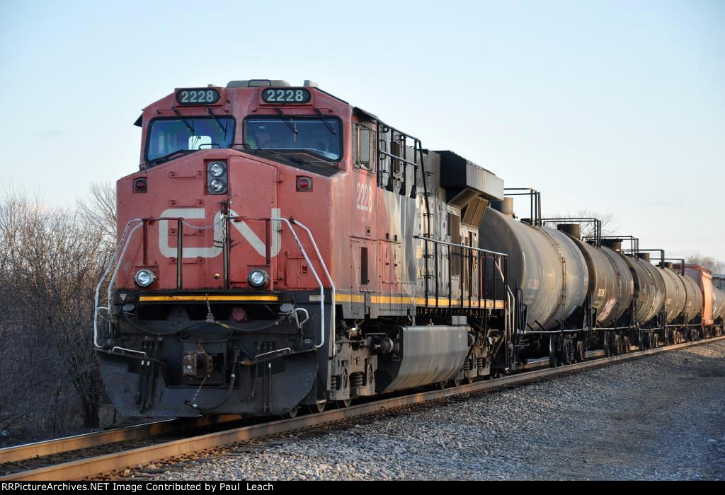 Westbound manifest waits for new crew